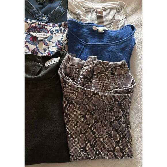 Lot of 9 Blouses Women’s Size Small Multi Brands Eileen Fisher Guess Tart - Picture 5 of 13